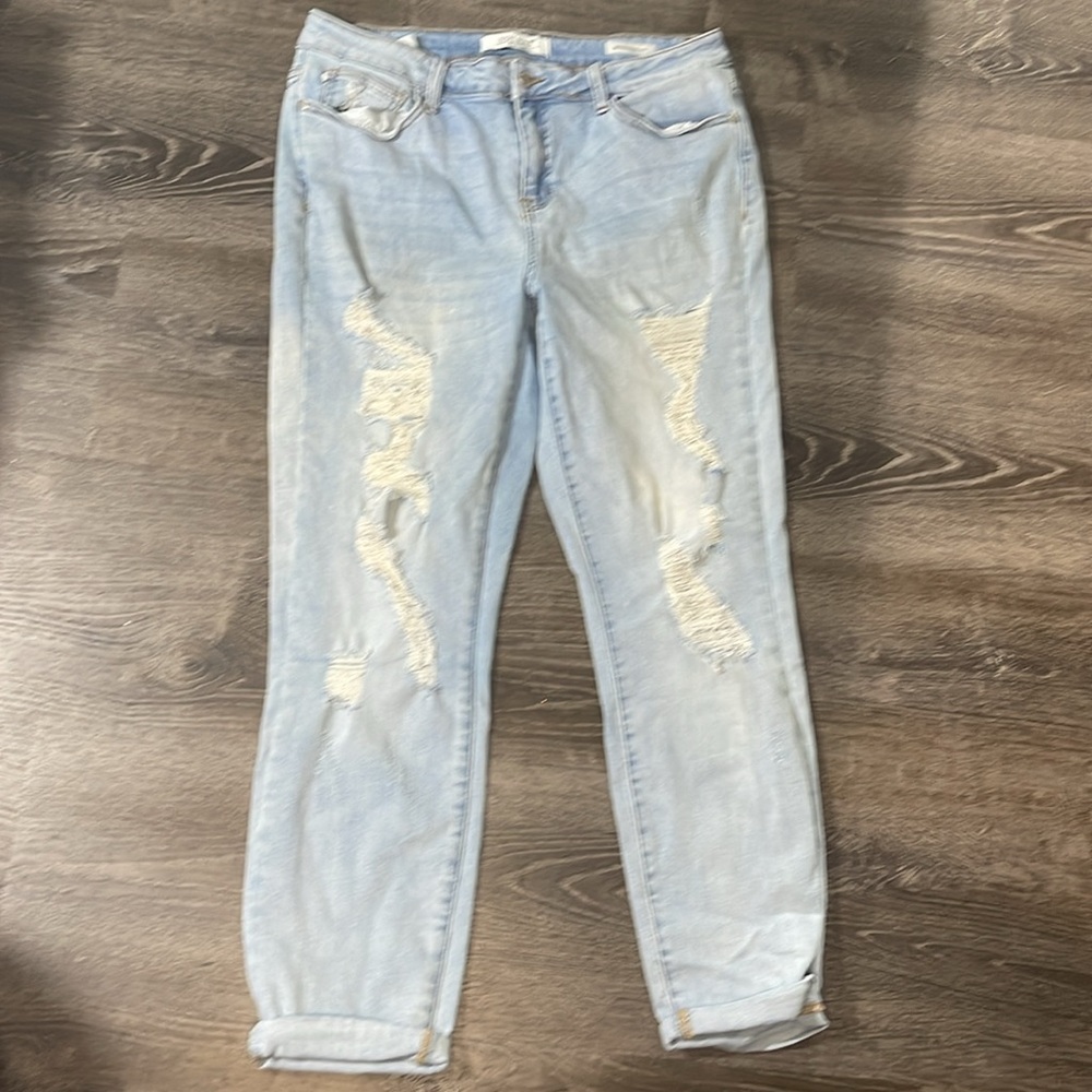 Judy Blue Boyfriend Fit Light Wash Distressed Stretch Jeans Size‎ 13/31 JB8878